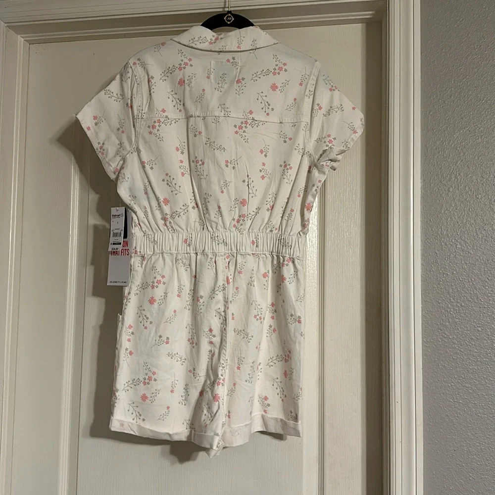 Floral Romper - Picture 4 of 5